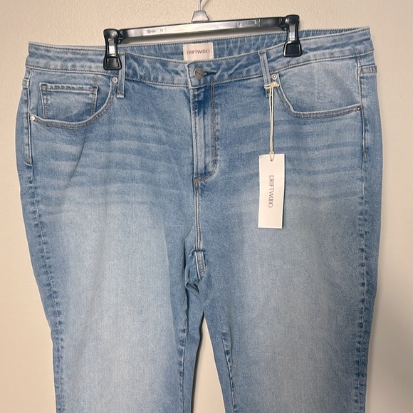 NWT Driftwood Colette cropped straight leg blue floral embroidered cuff hem jean - Picture 3 of 11